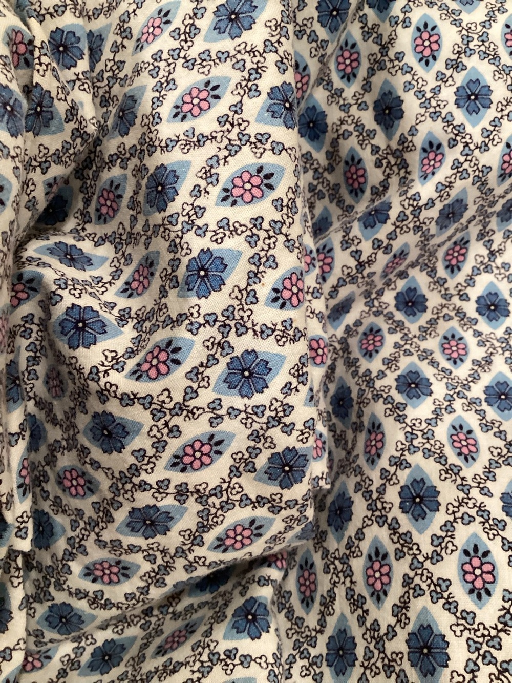 Duvet circa  1950s “Feed Sac” Style 100% Cotton Rare find Zipper Closure